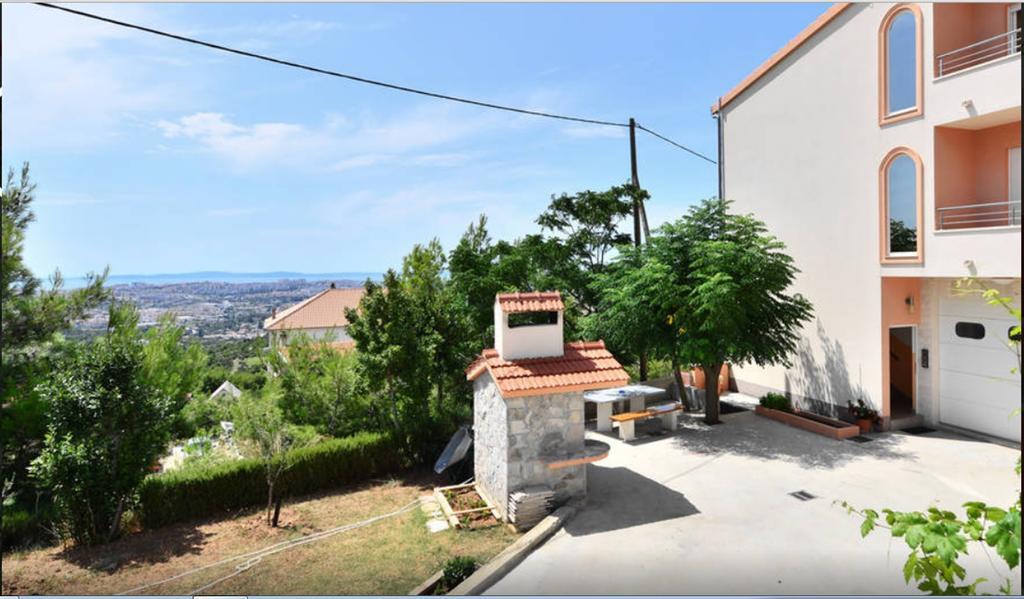 Apartments Jukic Klis Екстериор снимка