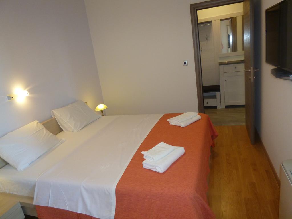 Apartments Jukic Klis Екстериор снимка
